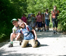 Die schnellen Kinder haben Pause bis die langsameren nachkommen