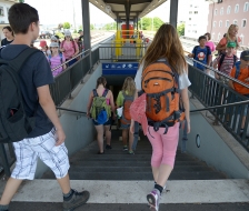 In Uzwil am Bahnhof auf das Posti umsteigen