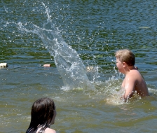 Abkühlen im Wasser