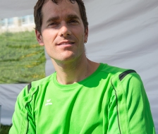 Michi Sutter kontrolliert die Ziellinie