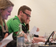 Der Präsident Philipp Signer führt durch die Sitzung