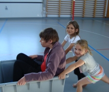 Frau Meier nahm im Ballwagen Platz