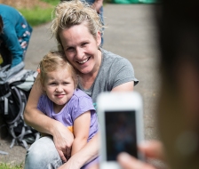 Am Rastplatz wird fotografiert