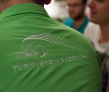 Das bestickte T-Shirt für Vereinsanlässe