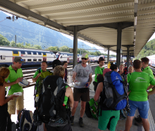 Bruno verteilt noch Studentenfutter