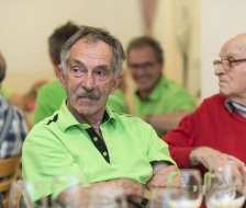 Es wird gespannt zugehört