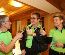 Anstossen gehört dazu